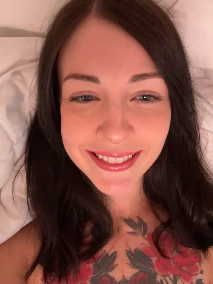 alwaysapril - Stripchat webcam show • Monday, August 4, 2025 #RolePlay #Jerk-offInstruction #Upskirt