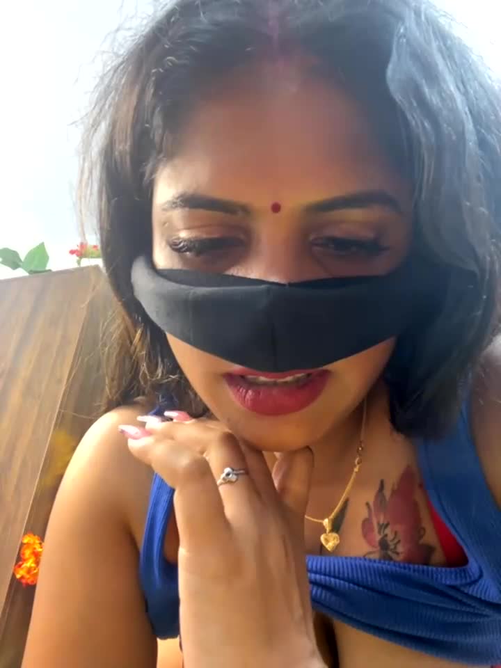 V-Hot-Sweti